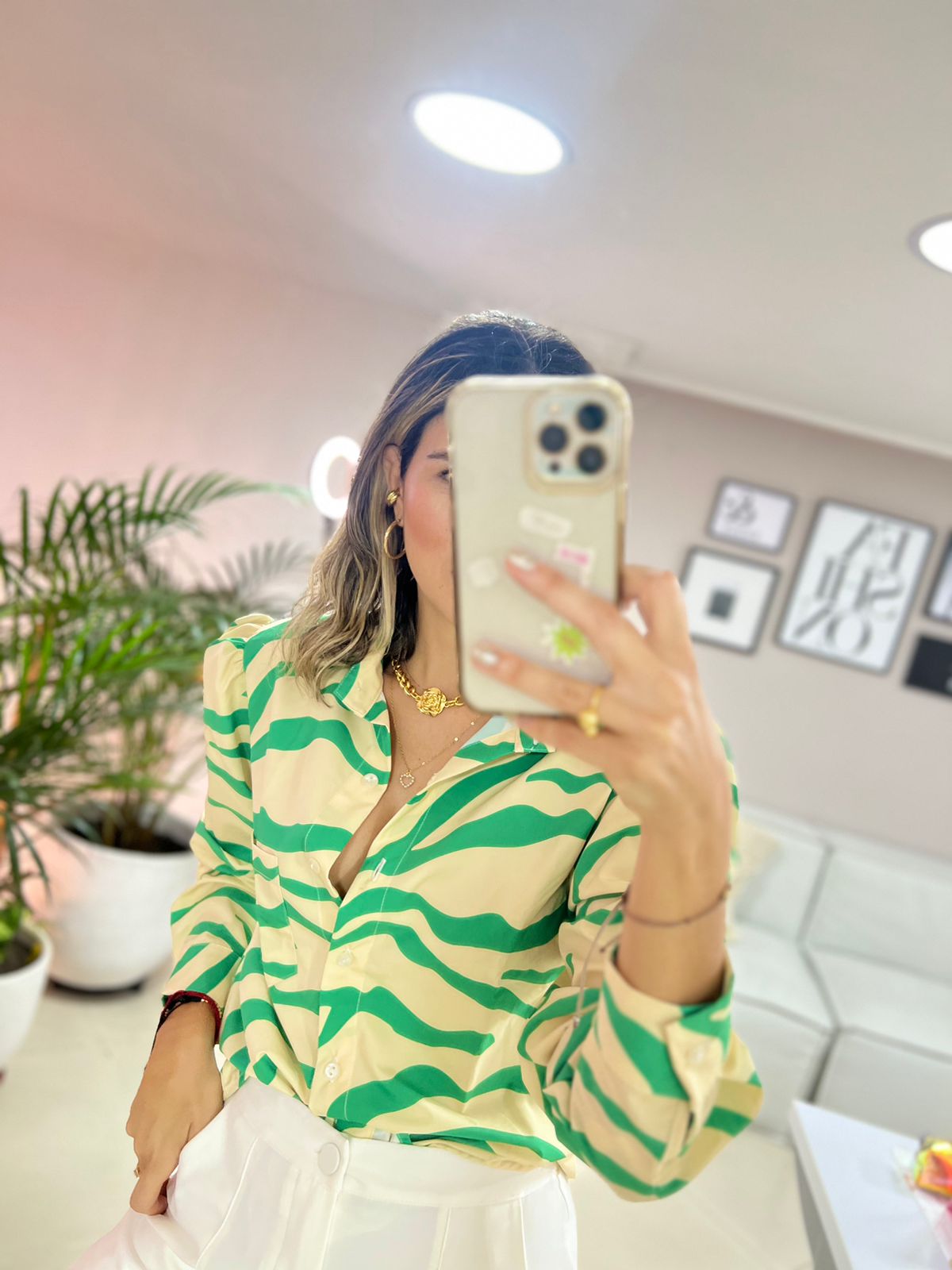 Blusa Manga Larga con botones, estampado de Lino y Seda Mango para mujer