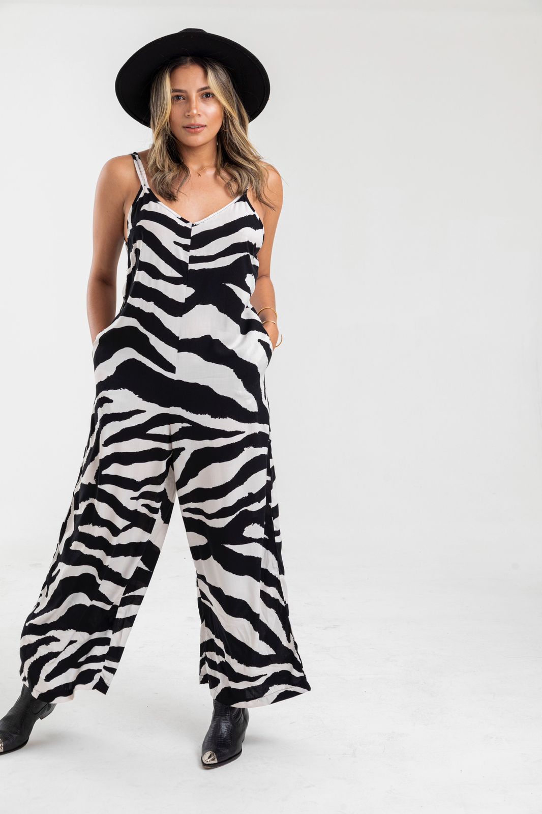 Enterizo Maral Cubano de dos colores verde y negro para mujer, juvenil, cómodo y versátil