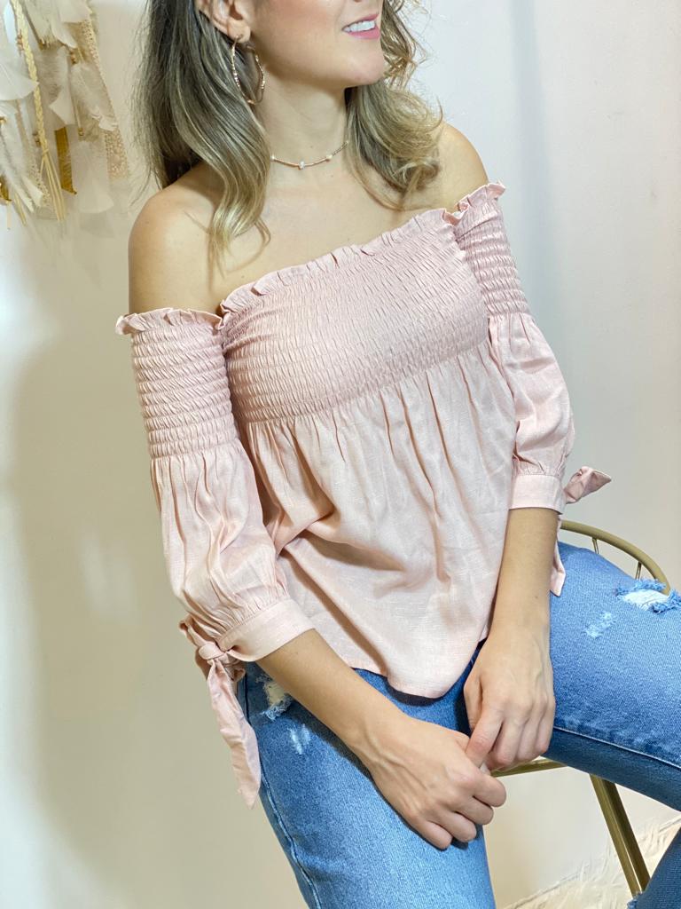 Blusa cuello bandeja Abejita para mujer de la marca Maral, con amarres en las mangas - Moderna y elegante.