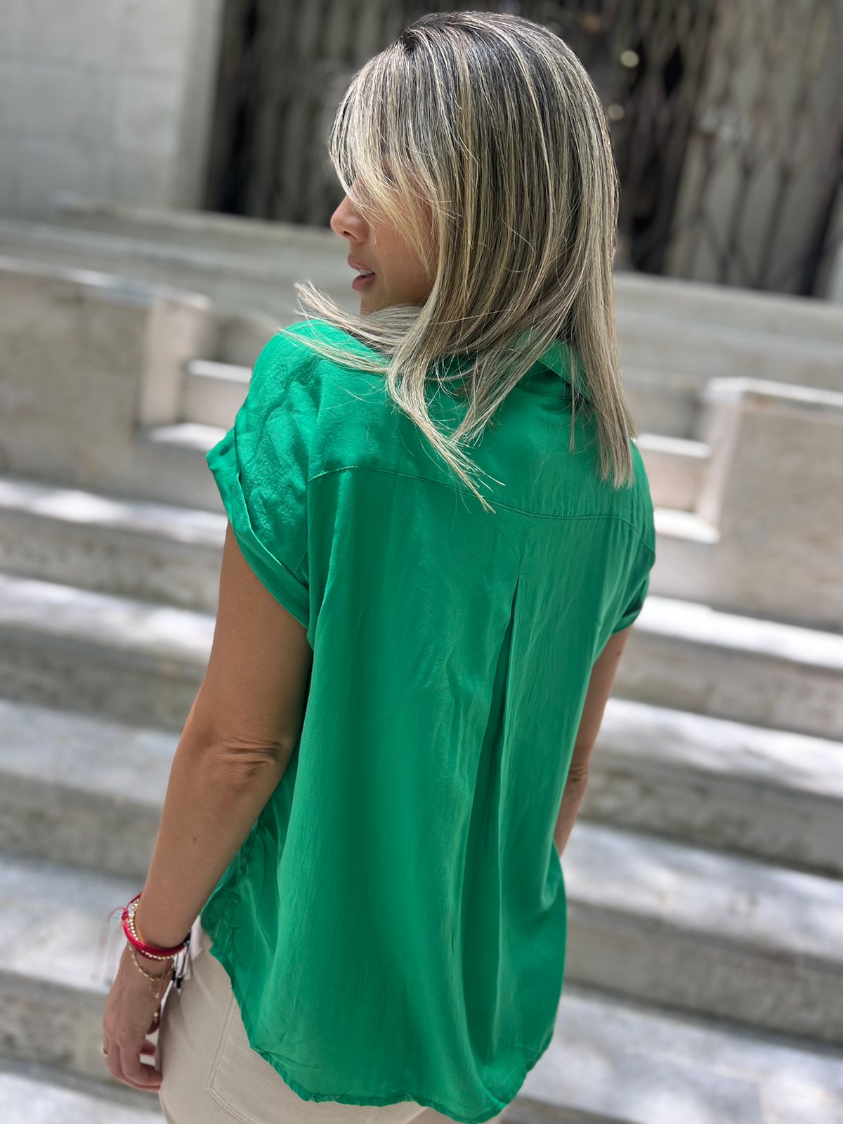 Blusa con Bolsillo Ava