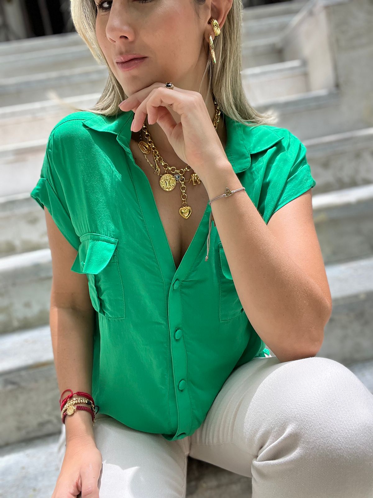 Blusa con Bolsillo Ava
