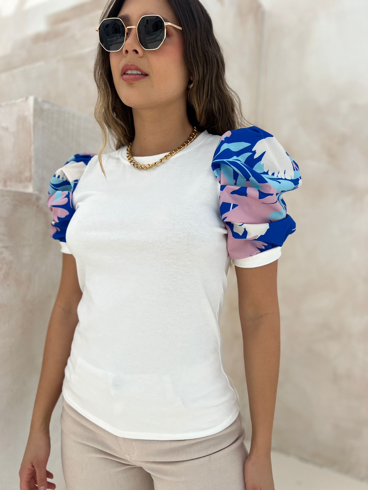 Básica con Estampado en las Mangas Roberta
