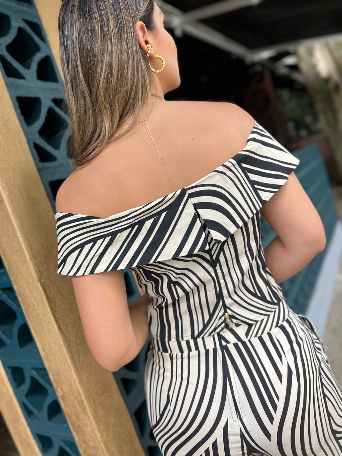 Set Rayas Leticia para mujer, moderno, elaborado en popelina con elongación, de la marca Maral