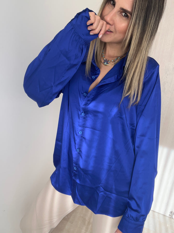 camisa azul satin manga larga