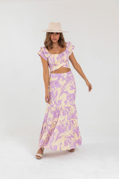  Falda Festival de Maral en set de estampados florales en tela de seda mango para mujer juvenil.
