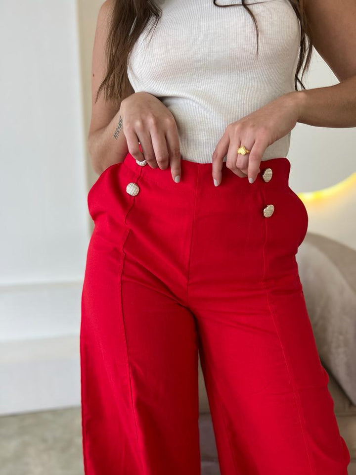 pantalon rojo botones en pretina bota amplia