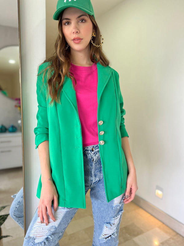  blazer color verde con botones en frente